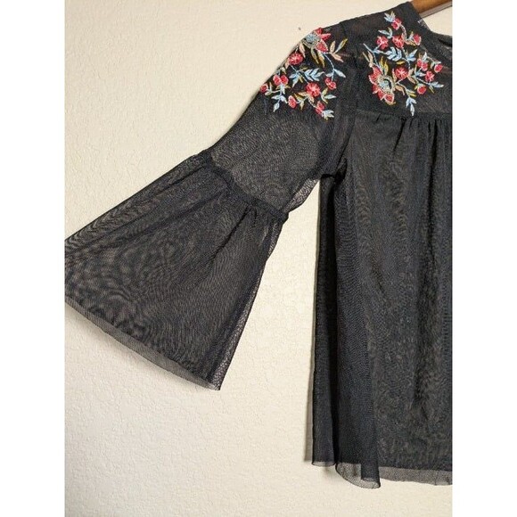 Black Sheer Mesh Embroidered Bell Sleeve Boho Festival Top Size XS Arizona Jeans - Picture 8 of 9